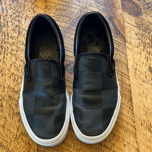 Vans classic slip ins. Black